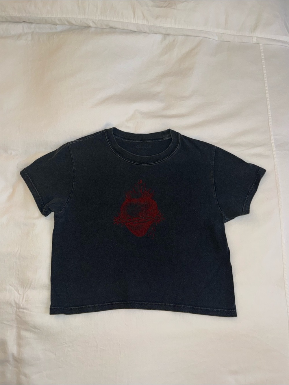 Brandy Melville Graphic Cropped Tes